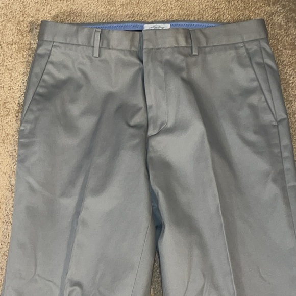 Calvin Klein gray dress pants size 33 x 32, excellent used condition - Picture 2 of 4